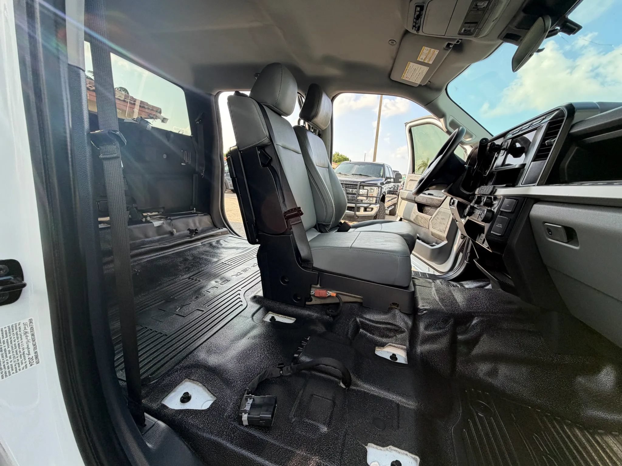 Used 2024 Ford F350 XL w/ Snow Plow Prep Package AWD/4WD image 20