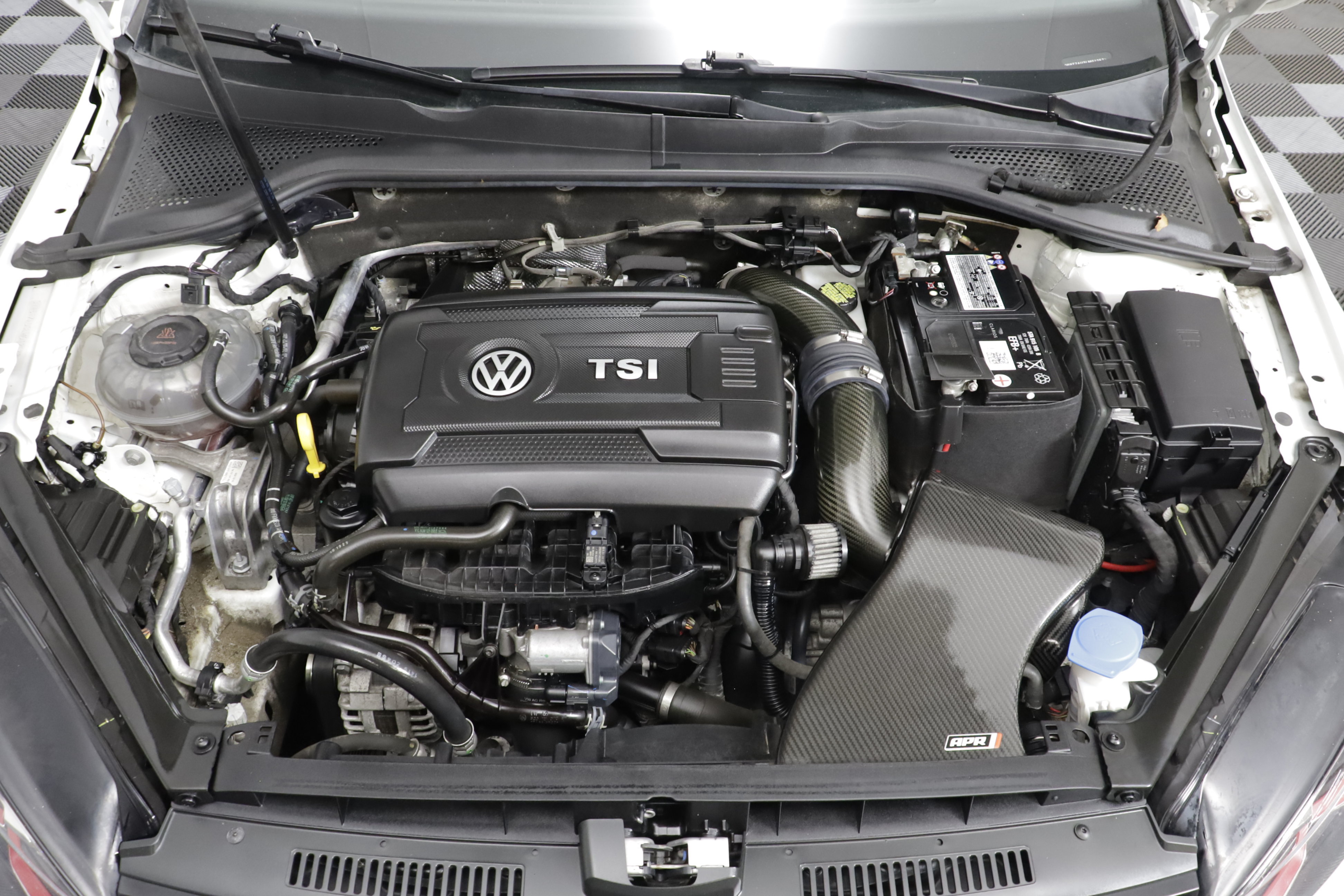 Used 2020 Volkswagen GTI Autobahn FWD image 30