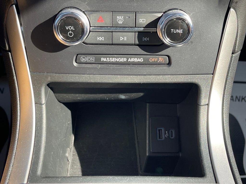 Used 2024 Ford Edge SEL image 12
