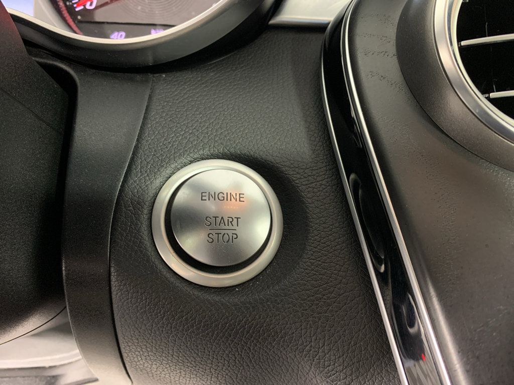 Used 2017 Mercedes-Benz C 300 4MATIC Sedan image 18