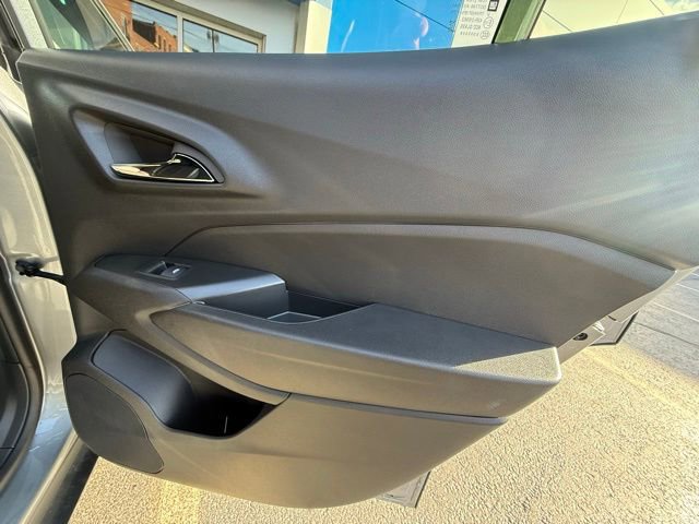 New 2026 Chevrolet Trax RS w/ Sunroof Package image 17