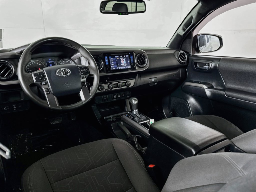 Used 2019 Toyota Tacoma TRD Sport AWD/4WD image 26