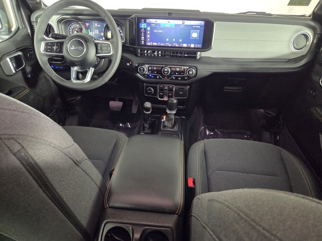 Certified 2025 Jeep Wrangler Sahara w/ Safety Group image 32