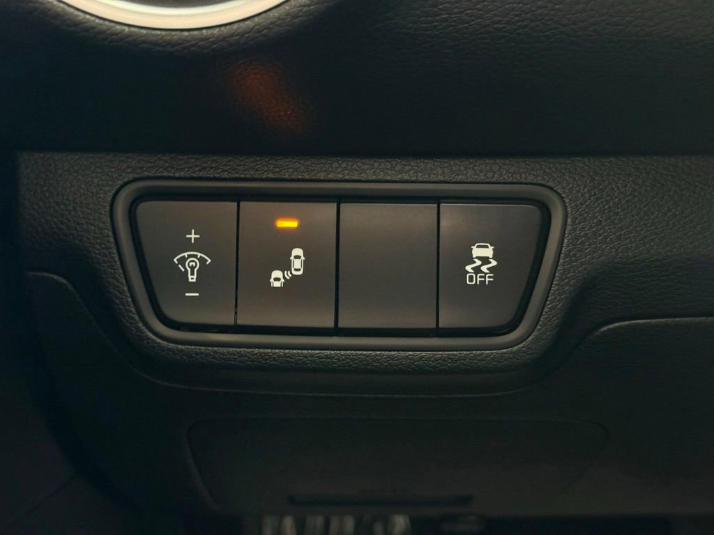 Used 2024 Kia Forte LXS w/ LXS Technology Package FWD image 24
