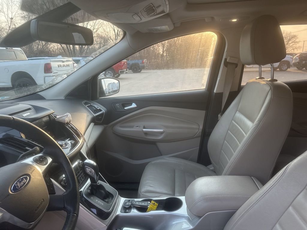 Used 2013 Ford Escape SEL image 16