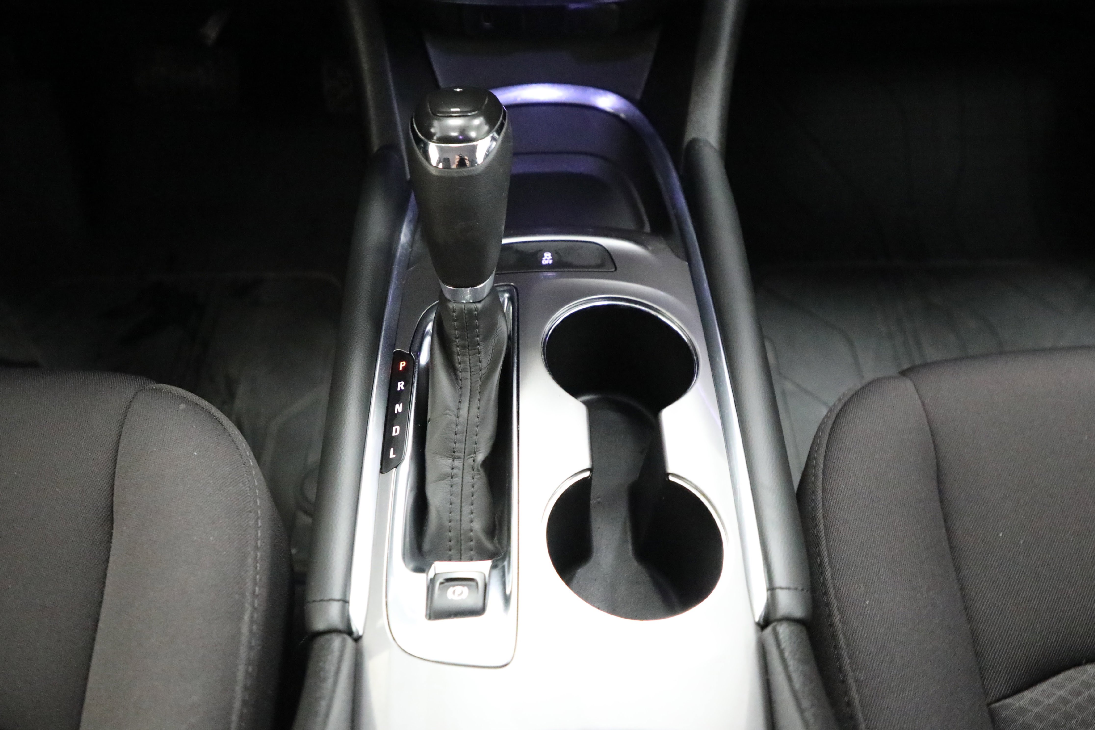 Used 2018 Chevrolet Malibu Hybrid image 11