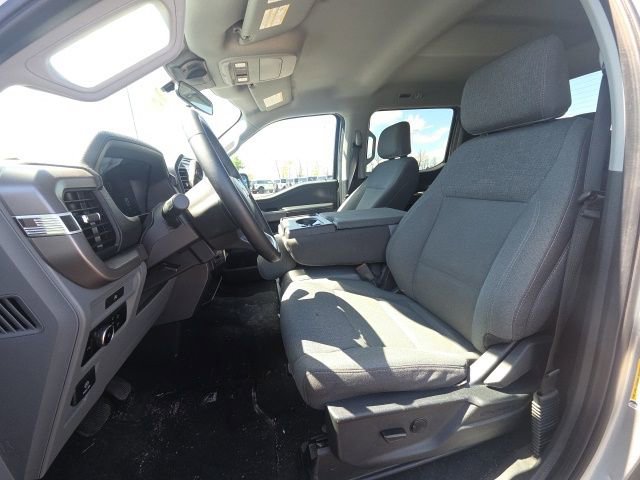 Used 2025 Ford F150 XLT w/ Equipment Group 301A Standard image 21