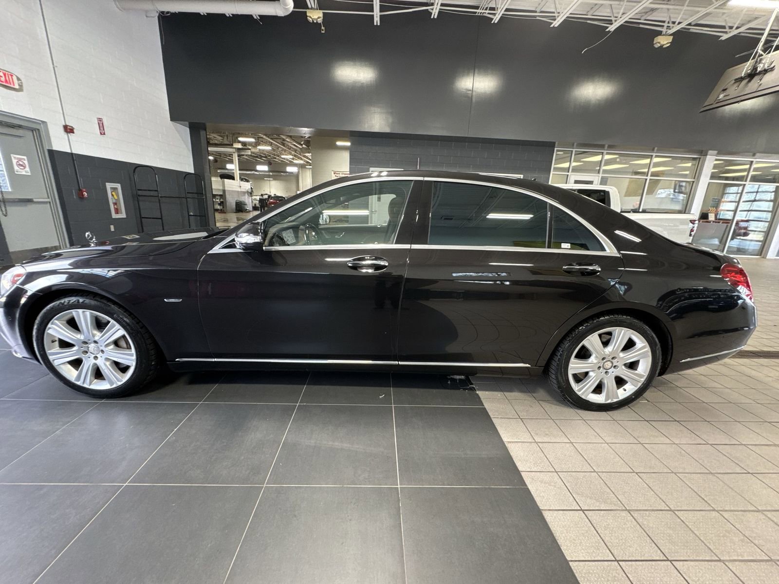 Used 2014 Mercedes-Benz S 550 Sedan image 35