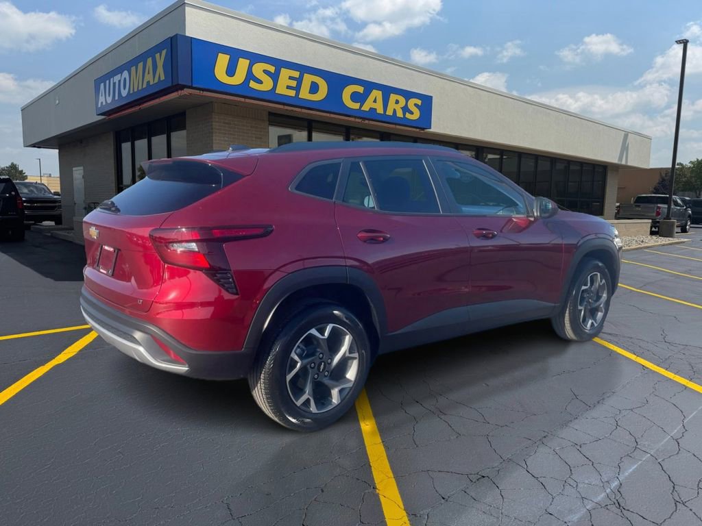 Used 2024 Chevrolet Trax LT w/ Driver Confidence Package FWD image 5