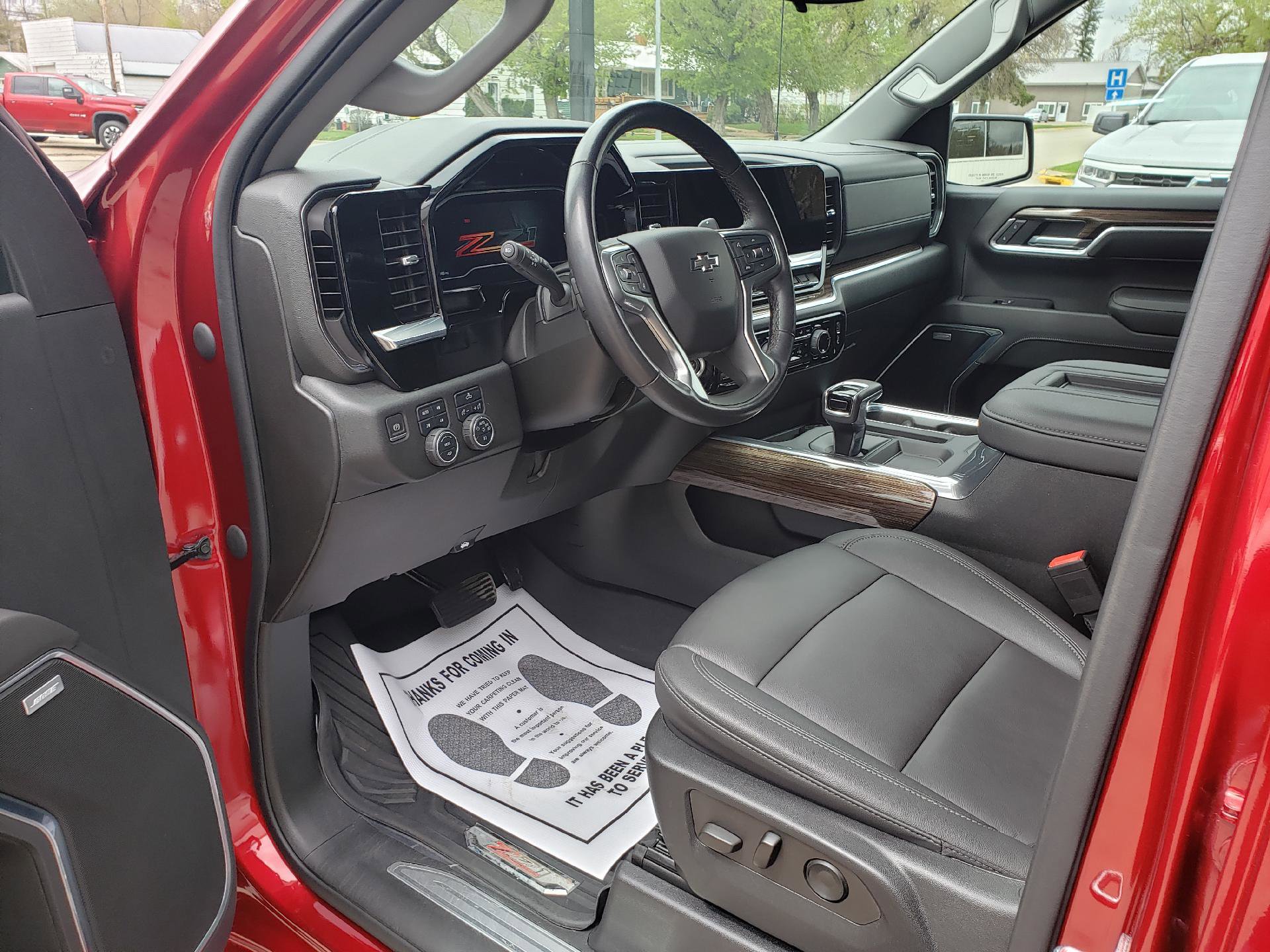 Used 2022 Chevrolet Silverado 1500 RST AWD/4WD image 9