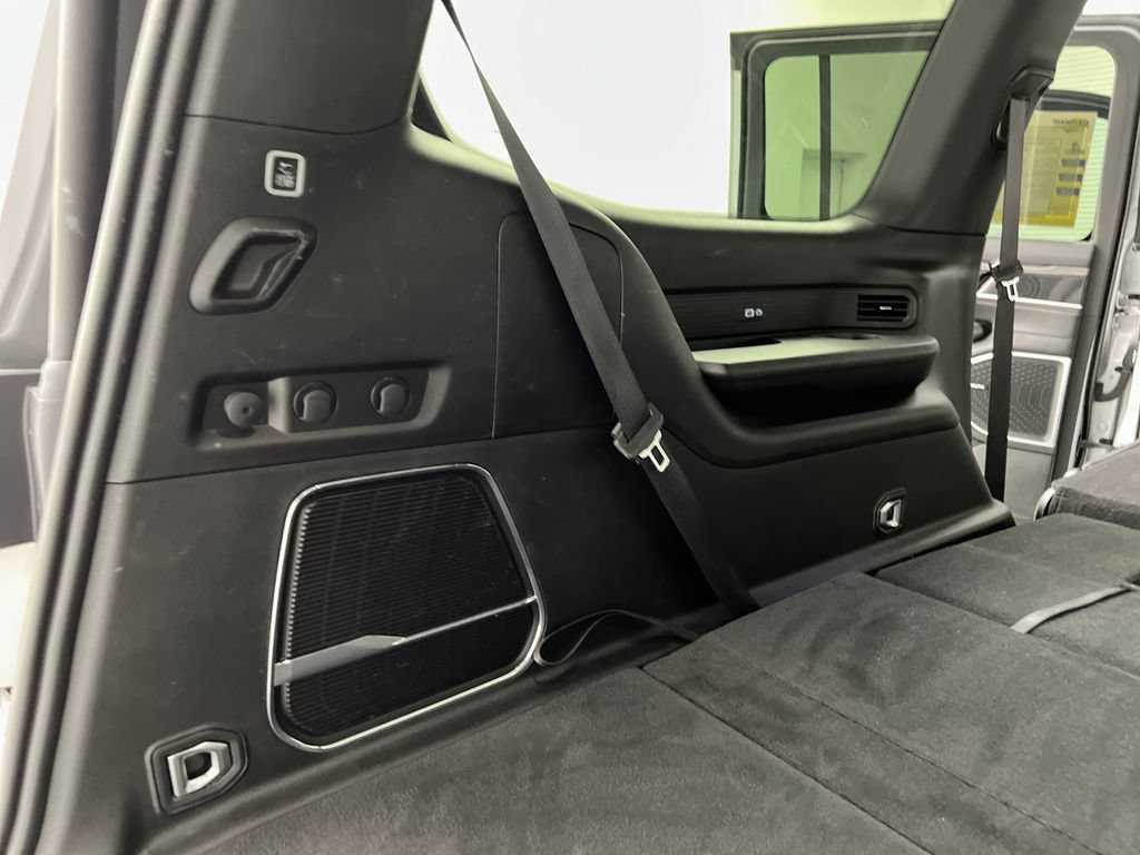 Used 2024 Jeep Wagoneer Series II w/ Flexible Seating Group AWD/4WD image 45