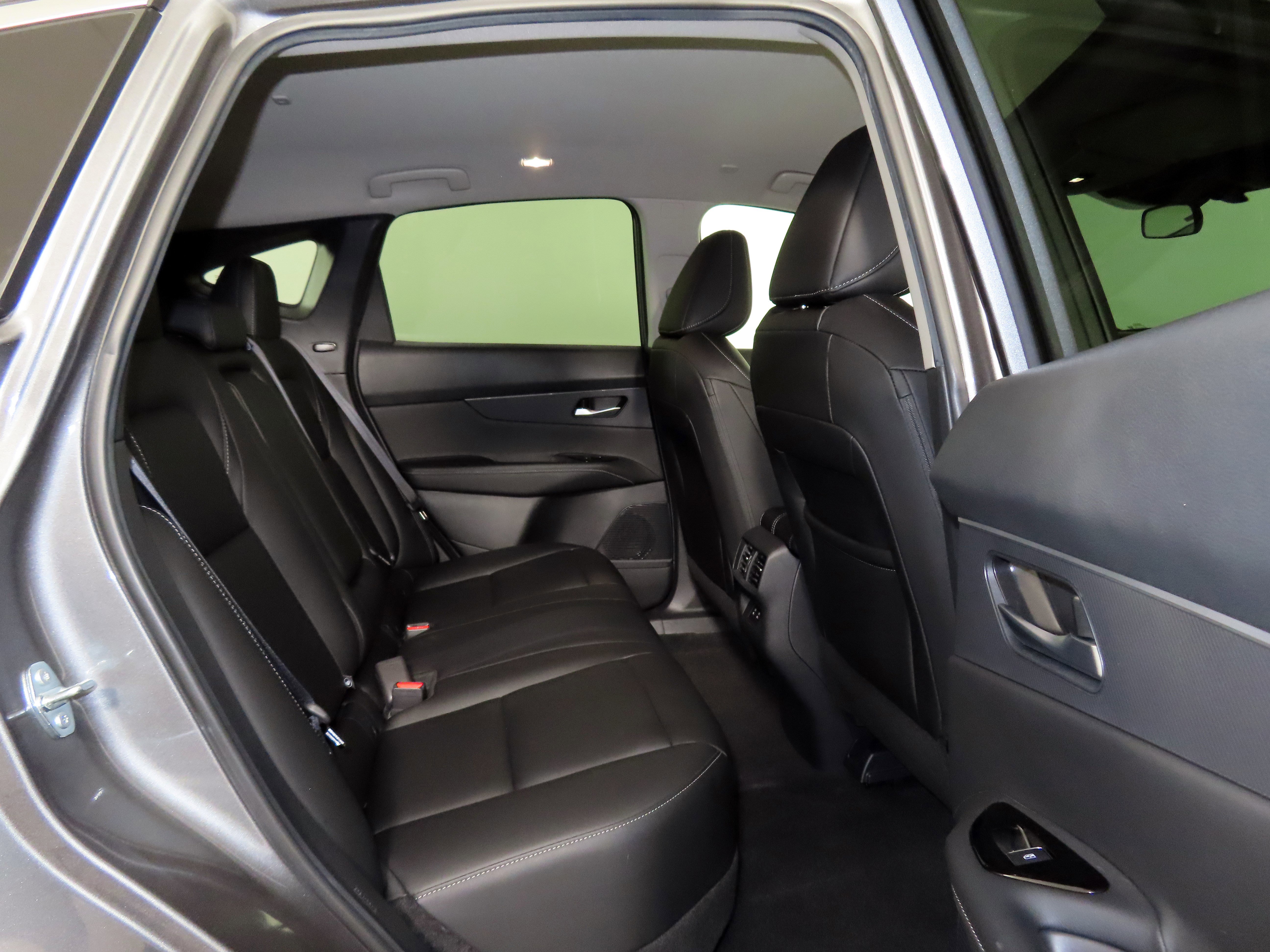 Certified 2025 Nissan Murano SV image 33