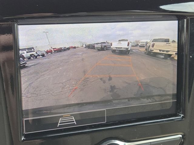 Used 2023 Chevrolet Traverse LS w/ Midnight/Sport Edition image 3