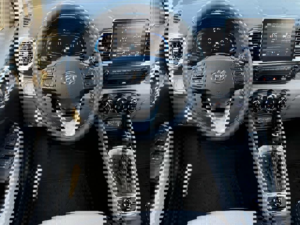 New 2026 Hyundai Venue SEL image 15