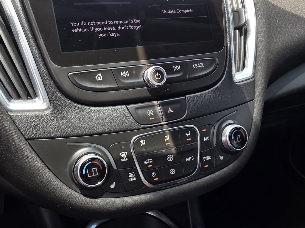 Certified 2022 Chevrolet Malibu LT FWD image 16