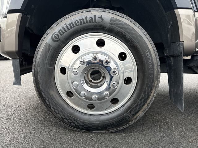 Used 2023 Ford F450 King Ranch w/ Camper Package image 10