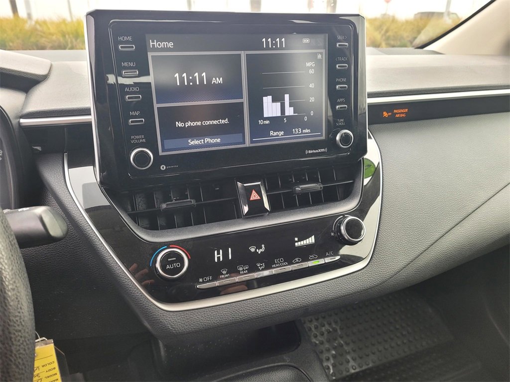 Used 2021 Toyota Corolla LE image 18