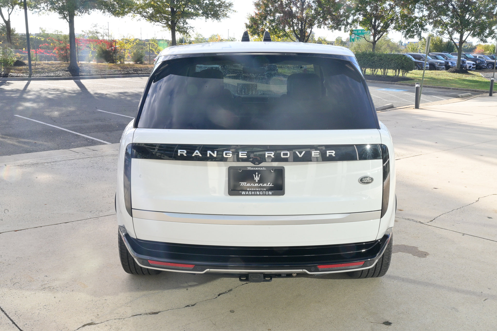 Used 2023 Land Rover Range Rover Autobiography image 6