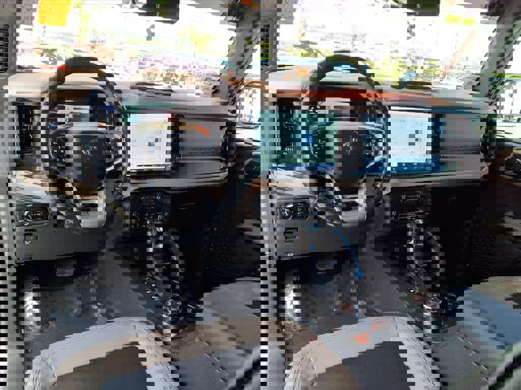 Used 2023 Ford Bronco Wildtrak image 17