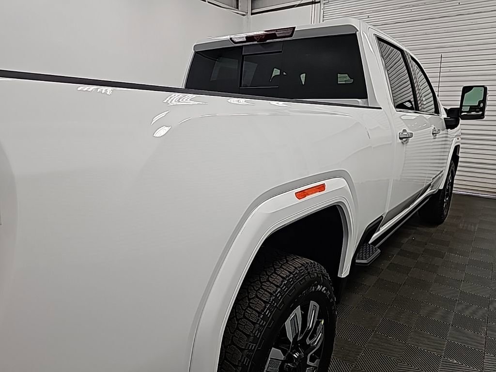New 2026 GMC Sierra 2500 Denali w/ Denali Reserve Package image 9