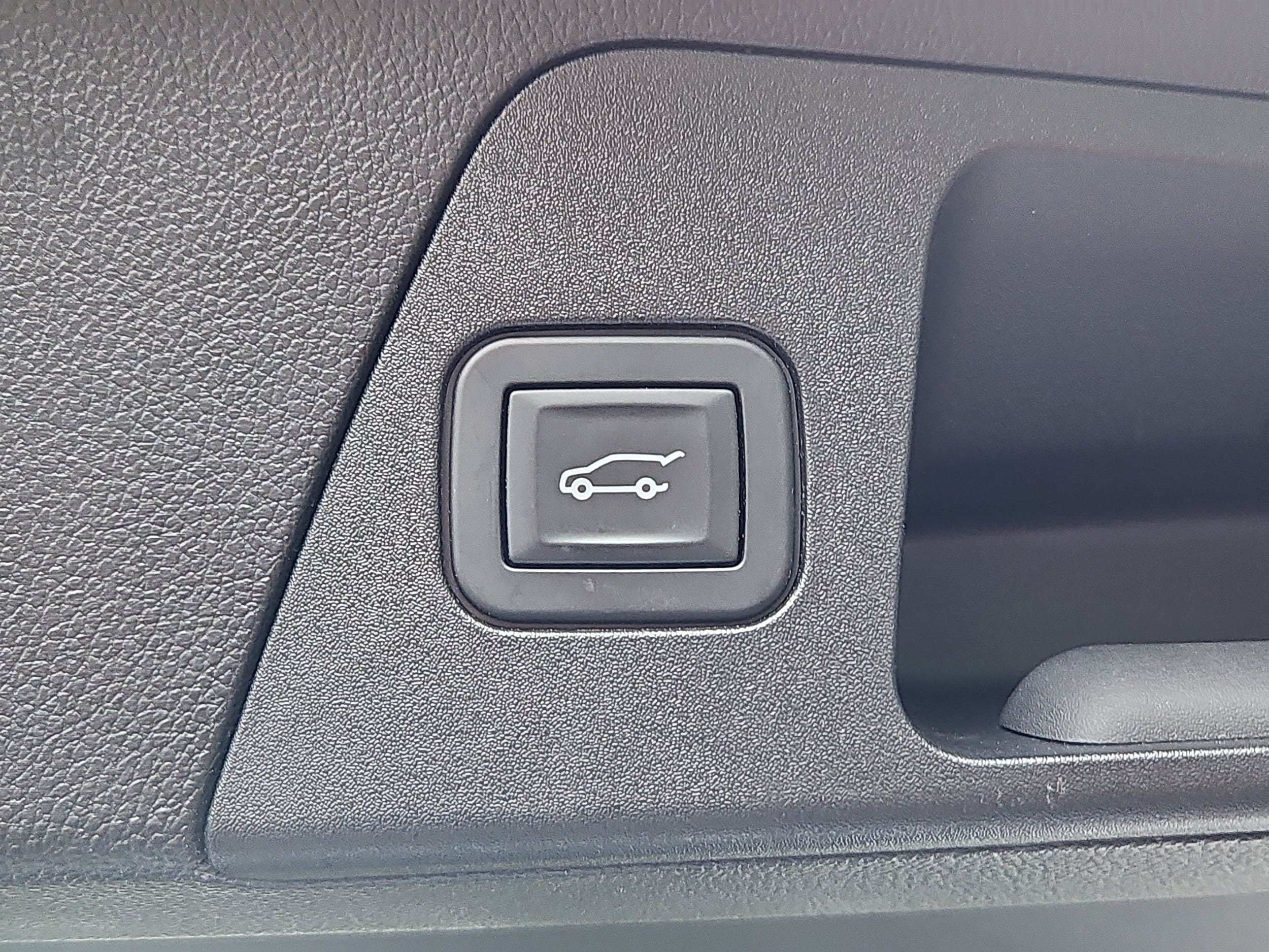 Used 2020 Buick Envision Essence FWD image 15
