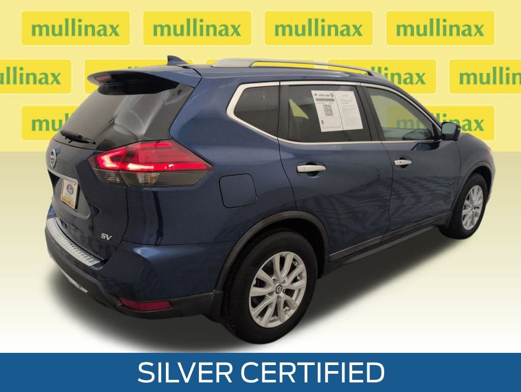 Used 2017 Nissan Rogue SV w/ SV Premium Package image 3