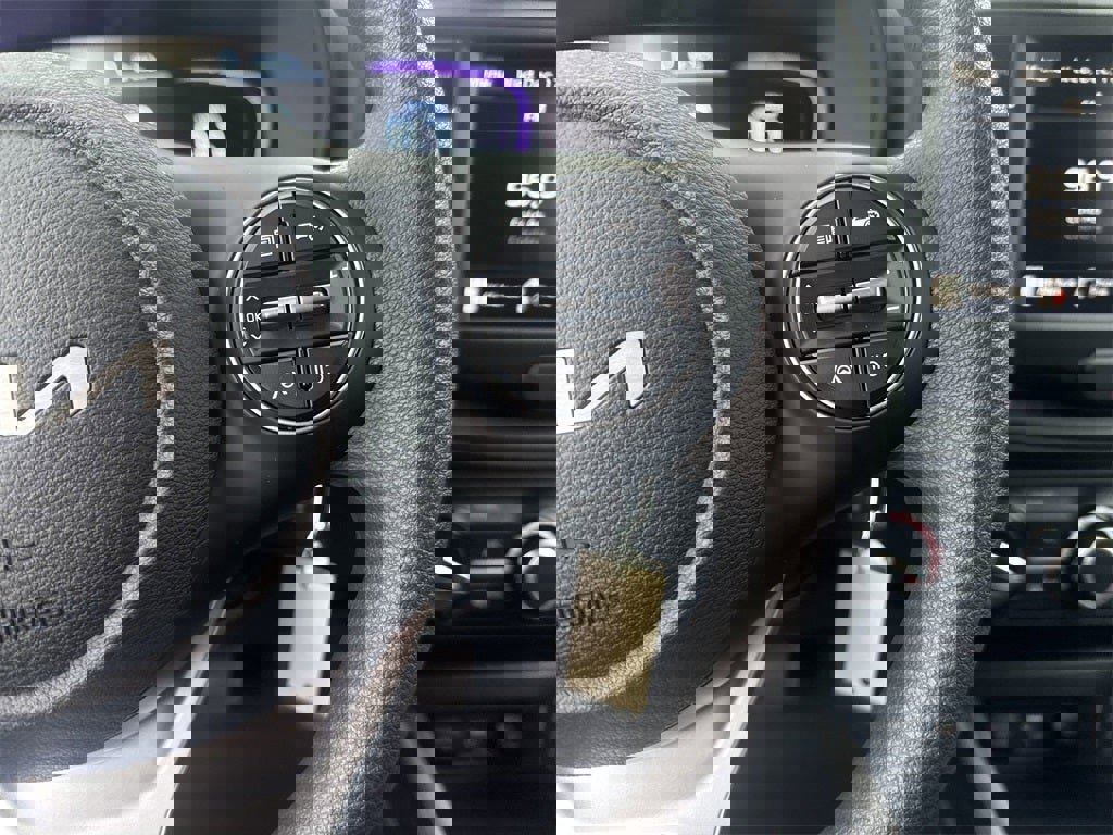 New 2025 Kia Soul LX image 17