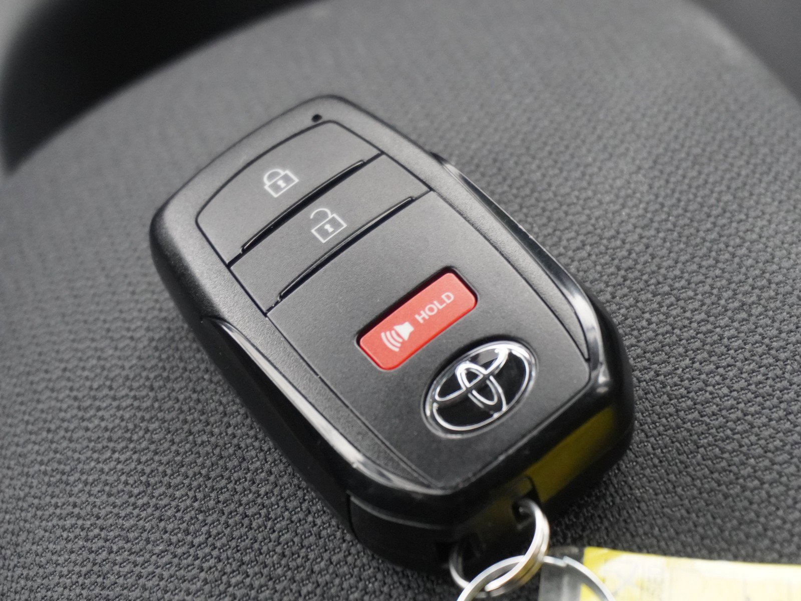 Used 2025 Toyota Corolla Cross AWD Hybrid image 17