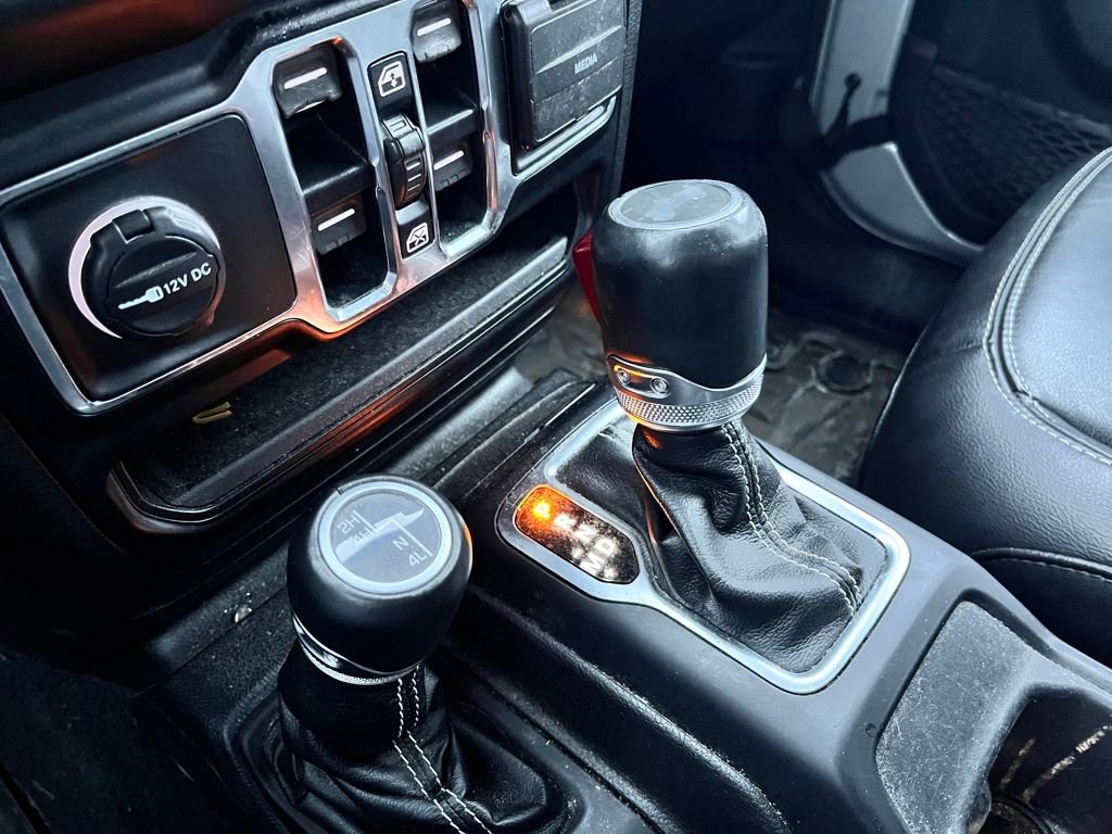 Used 2022 Jeep Wrangler Unlimited Sahara w/ Cold Weather Group image 25