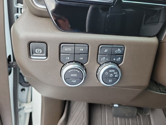 Used 2025 GMC Sierra 1500 SLT w/ SLT Premium Plus Package AWD/4WD image 29