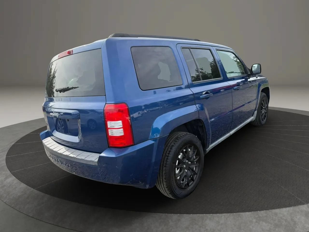 Used 2010 Jeep Patriot Sport AWD/4WD image 8