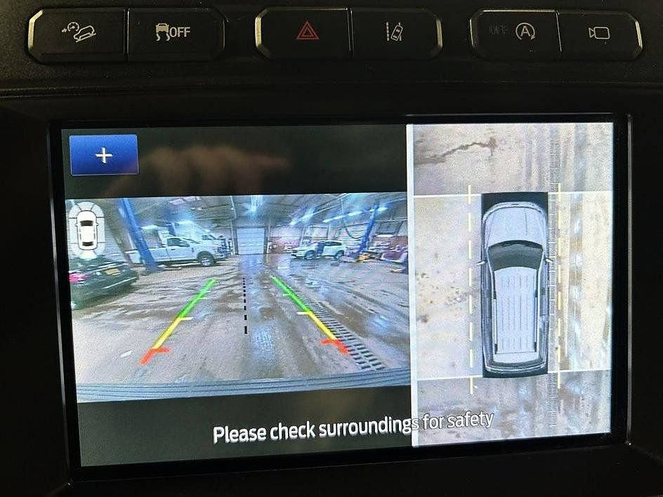 Used 2020 Ford Expedition Limited w/ Texas Edition Package AWD/4WD image 18