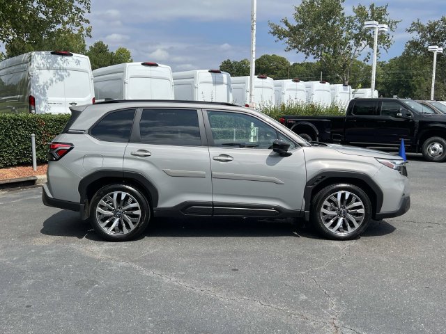 Used 2025 Subaru Forester Touring w/ Popular Package - Touring AWD/4WD image 13
