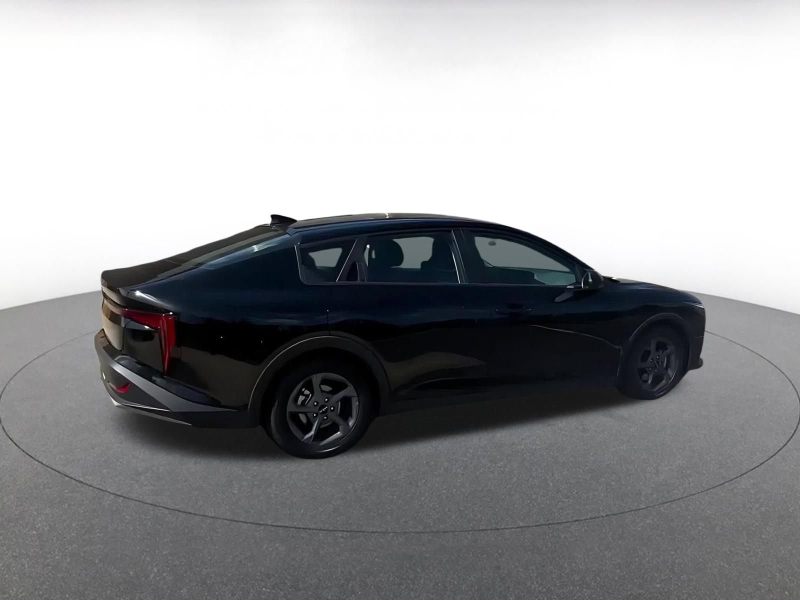 Used 2025 Kia K4 FWD image 14