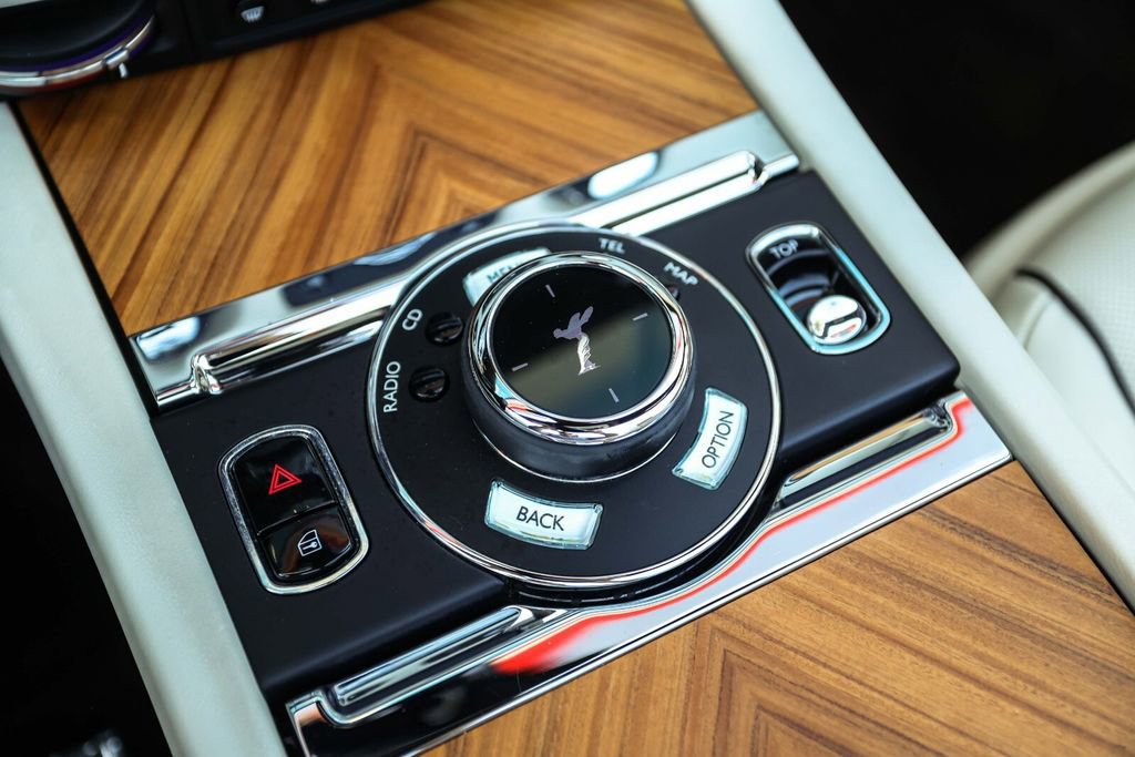 Used 2016 Rolls-Royce Dawn image 41