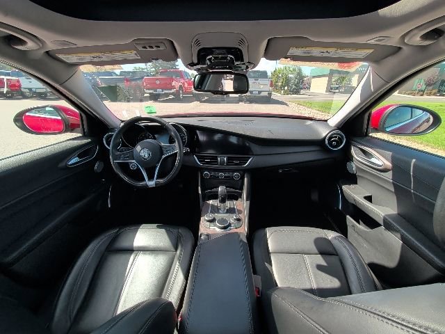 Used 2018 Alfa Romeo Giulia Ti RWD image 5
