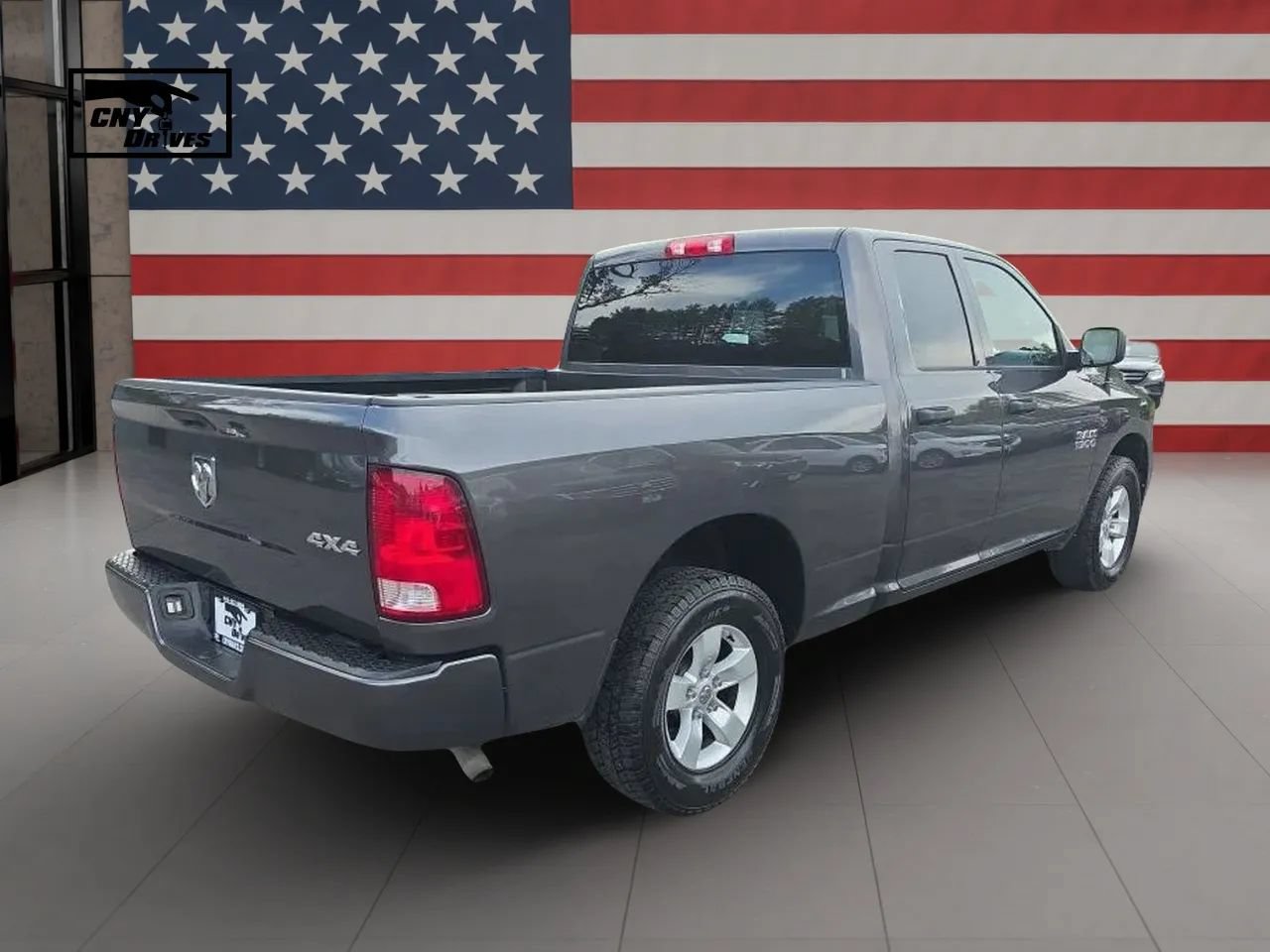 Used 2018 RAM 1500 Express AWD/4WD image 5