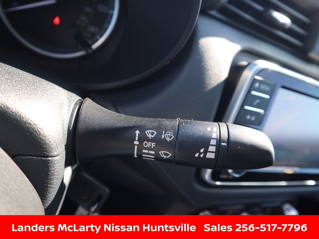 Used 2025 Nissan Versa S w/ Trunk Package image 22