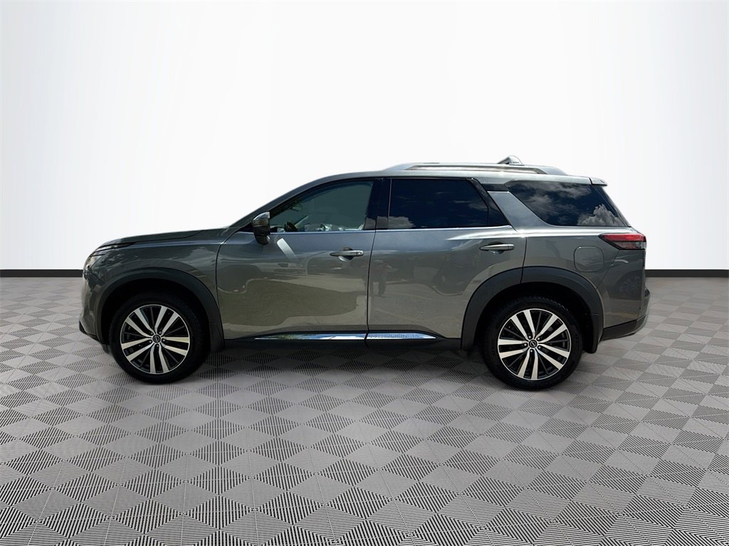 Used 2022 Nissan Pathfinder Platinum w/ Cargo Package image 9