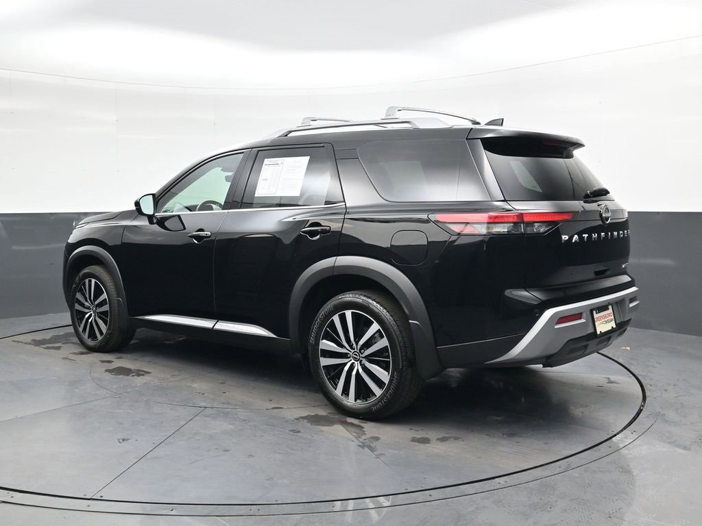 Used 2024 Nissan Pathfinder Platinum w/ Cargo Package image 6