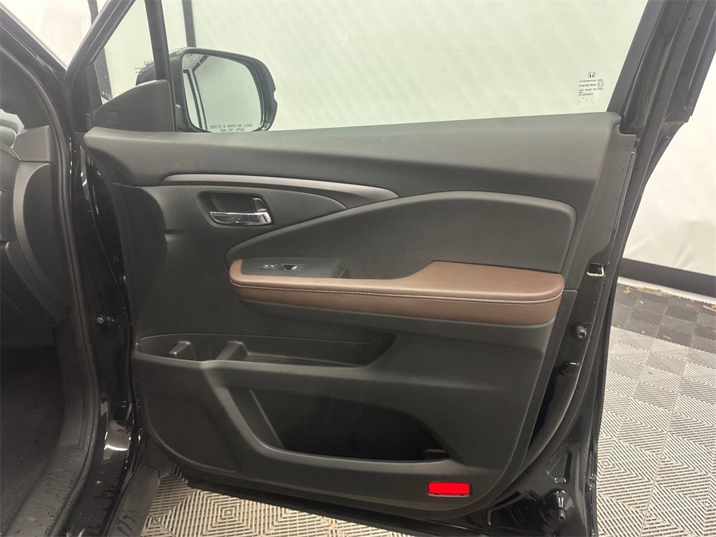 Used 2025 Honda Ridgeline RTL image 16