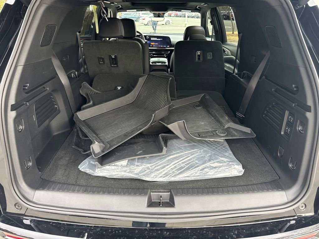 Used 2026 Chevrolet Traverse RS image 27