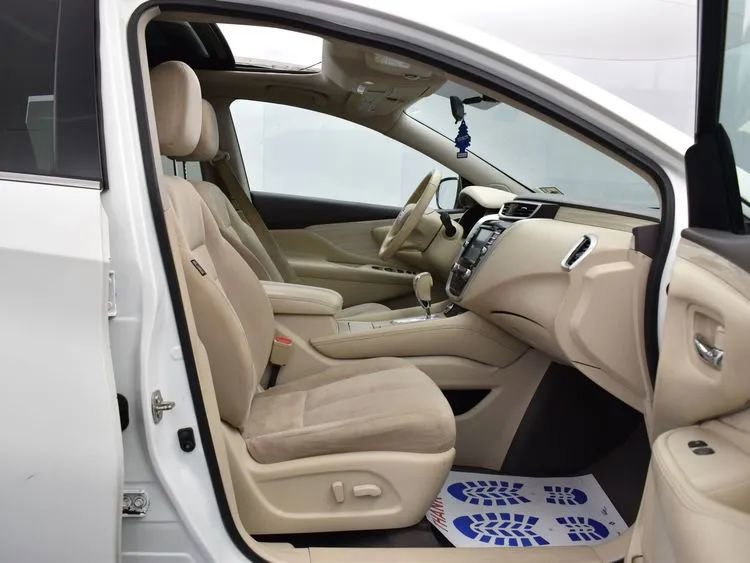 Used 2016 Nissan Murano SV w/ Premium Package image 17