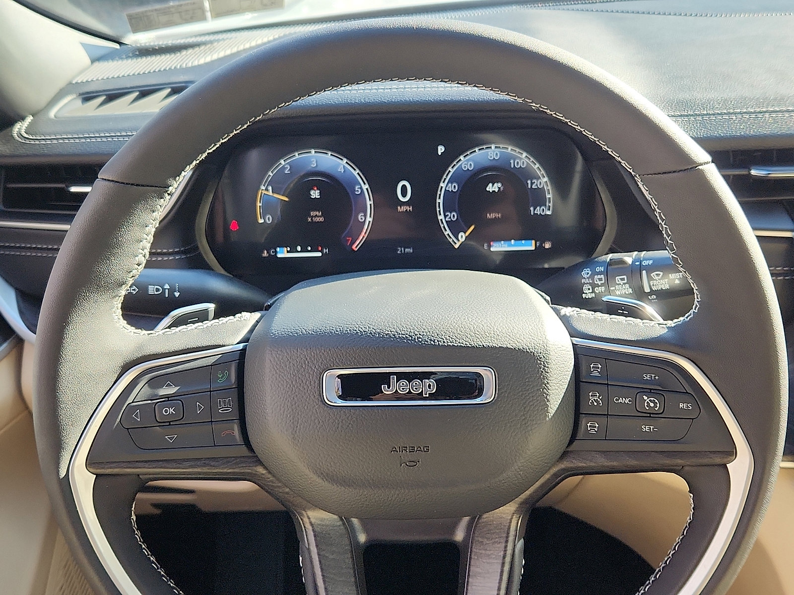 New 2025 Jeep Grand Cherokee L Limited w/ Luxury Tech Group II image 16