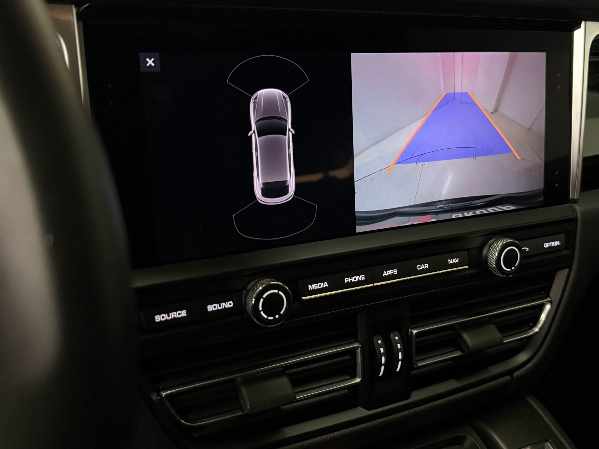 Used 2020 Porsche Macan S image 31