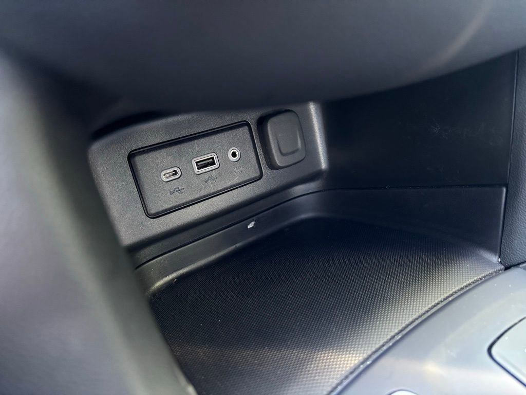 Used 2023 Chevrolet Equinox LT image 25