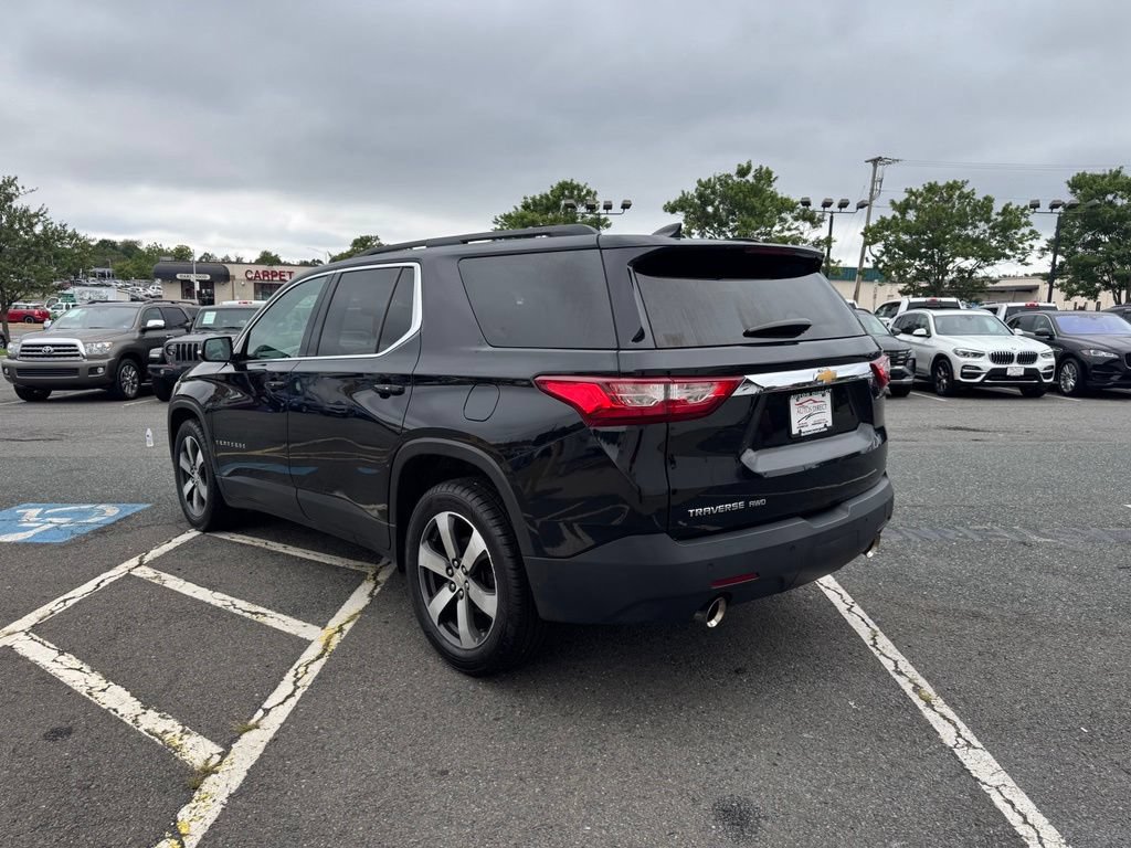 Used 2019 Chevrolet Traverse LT w/ LT Premium Package AWD/4WD image 5