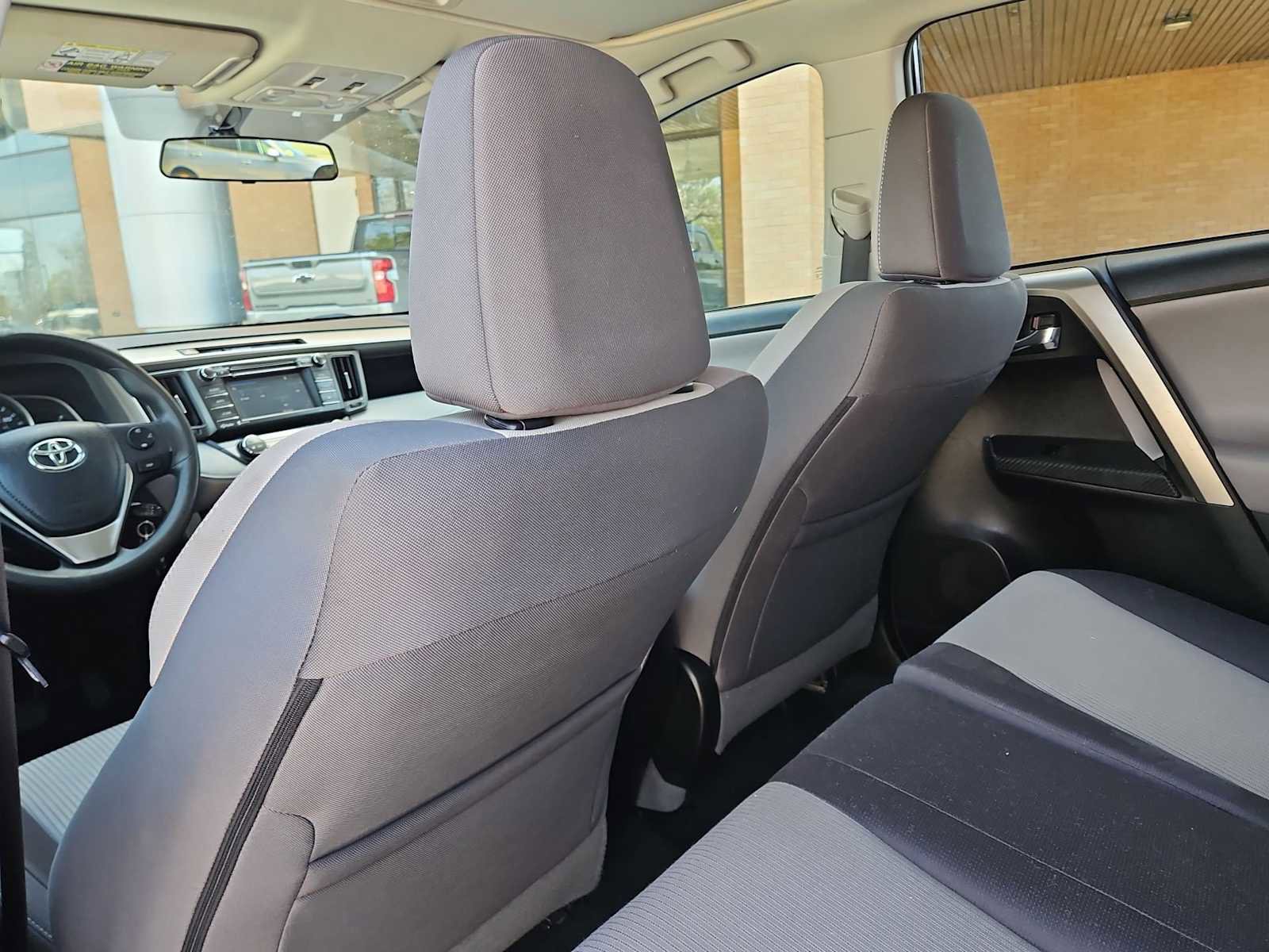 Used 2015 Toyota RAV4 XLE image 17