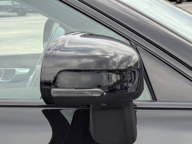 Used 2024 Volvo XC60 B5 Plus AWD/4WD image 11