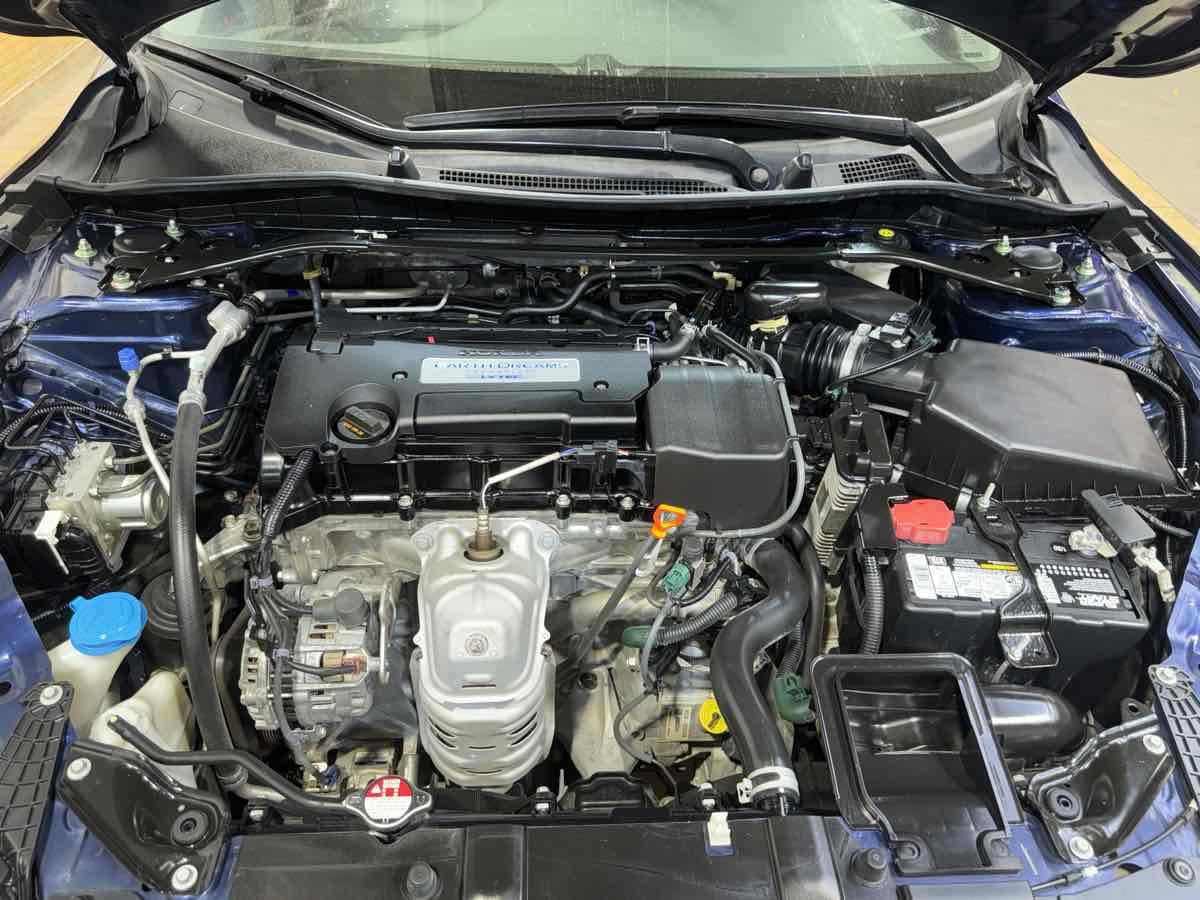 Used 2015 Honda Accord EX-L image 31